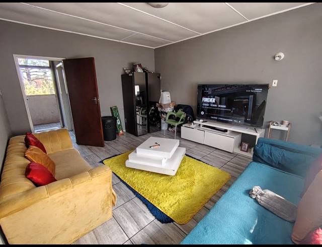 1 BEDROOM APARTMENT FOR SALE IN SASOLBURG EXT 4